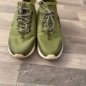 Nike Hurrache Women’s Sz 8 Like New